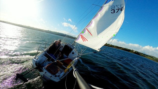 raising_and_reefing_the_main_03_640px.jpg raising_and_reefing_the_main_03_640px.jpg